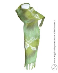 hand-felted-merino-wool-scarf-green-l-gifts-lina-egle-urbonaite-1